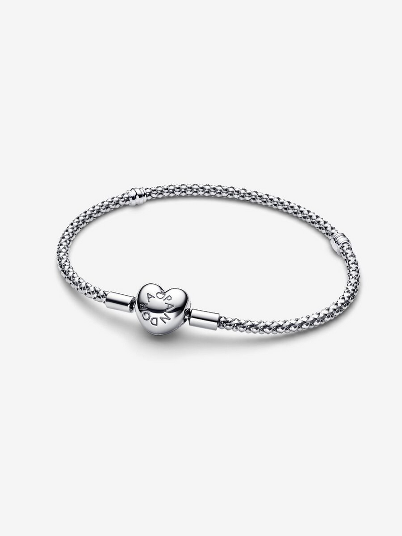 Pulsera de Corazón con Cadena de Tachuelas